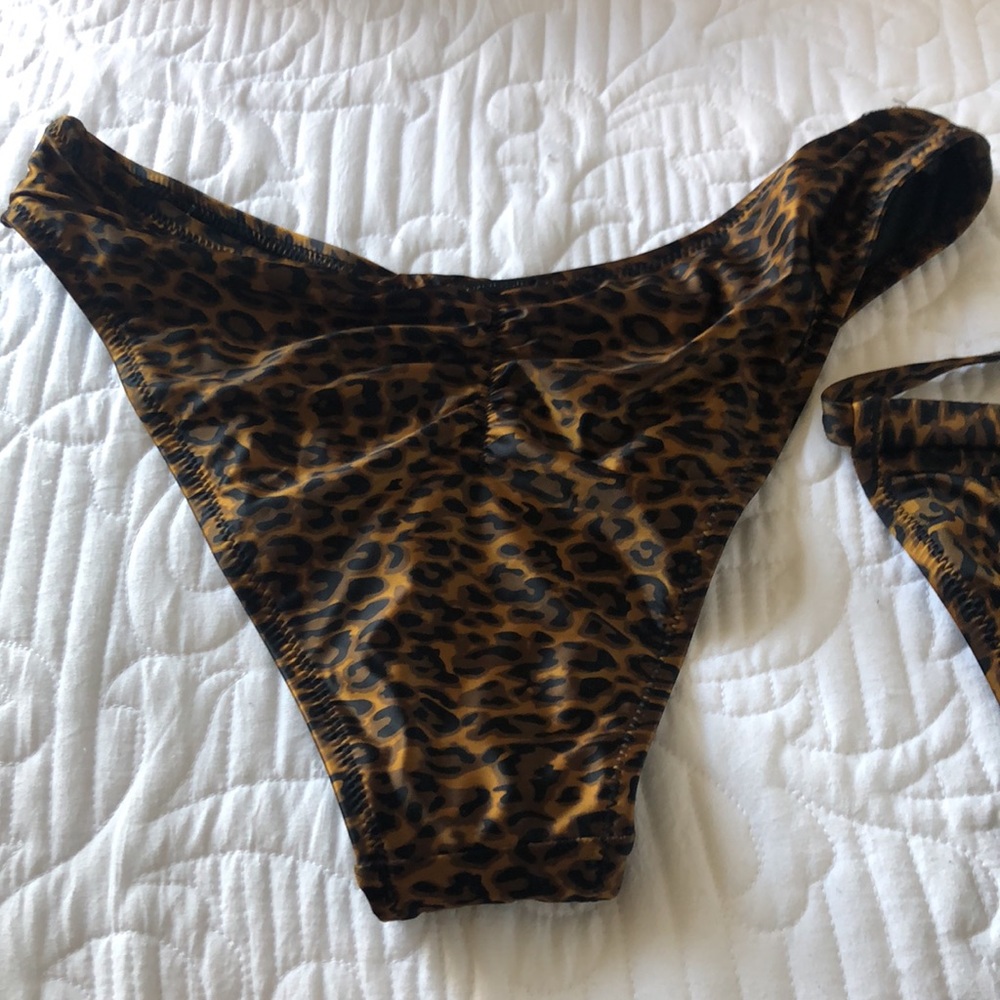 KENDALL + KYLIE HIGH WAIST TWO PIECE BIKINI - Picture 5 of 7